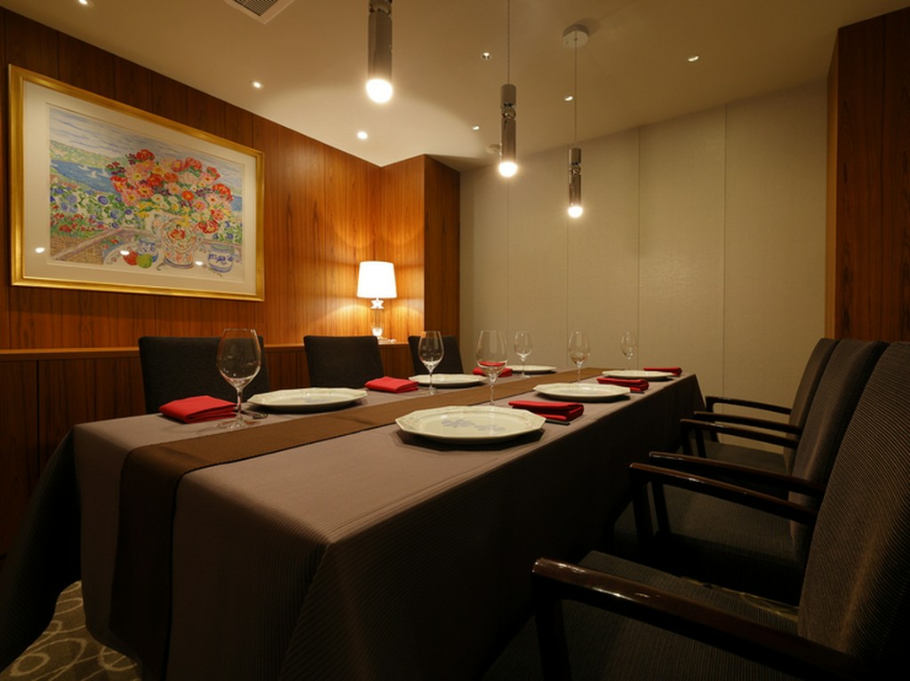 会食や家族の集まりにぴったりの個室			