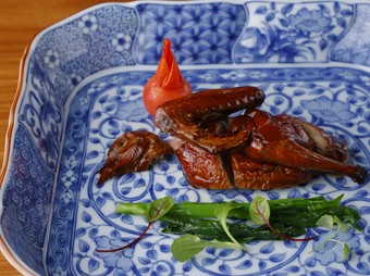 広東名物『廣東名物・仔鳩のクリスピー丸揚げ』