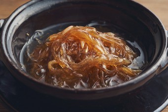 和の出汁で味を含ませた『フカヒレ　なす　生姜』