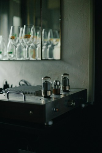 真空管のアンプから生まれる音はあたたかく心地よい