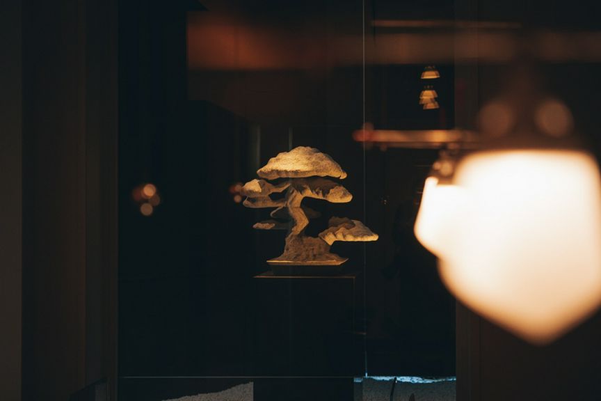 トップアーティストとのコラボレーションで生み出される店内