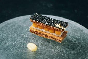 キャビア・ミルフィーユ 