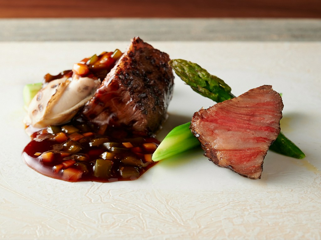 大切なゲストを特別感のある料理とワイン、空間でもてなせる