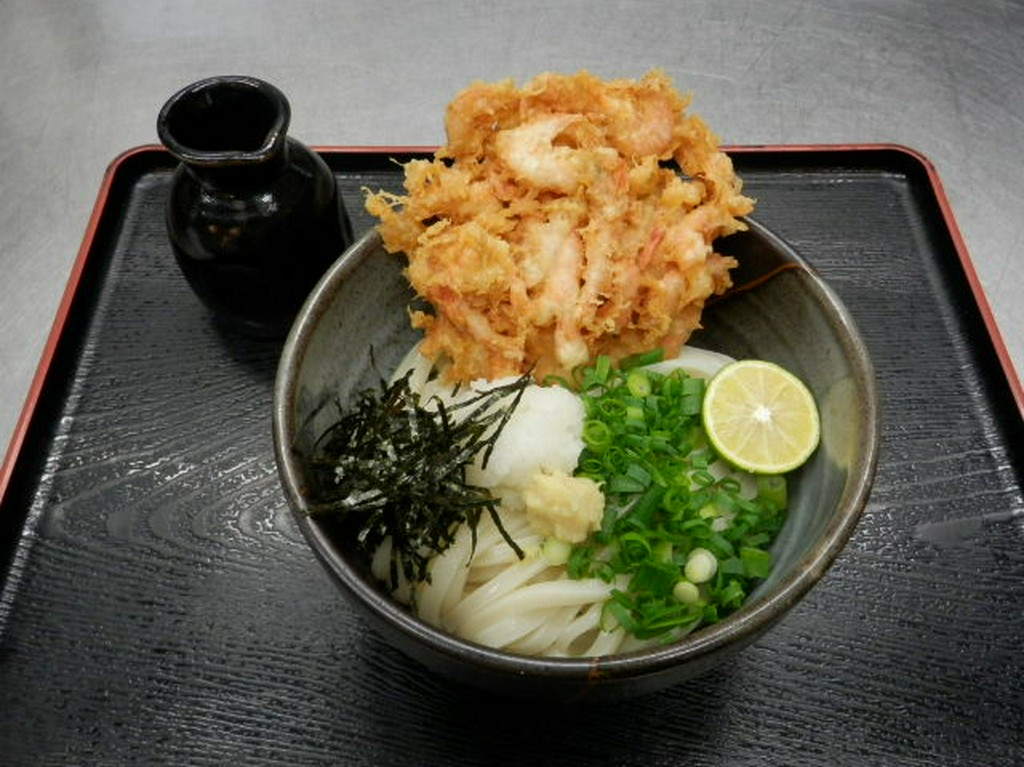 運転免許センターが目印。本格讃岐うどんなら手打うどんつるや