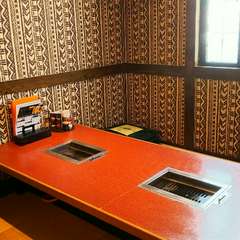 半個室テーブル席・個室座敷ございます。