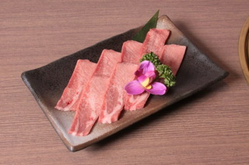 　　上タン