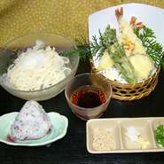 稲庭風うどん天婦羅セット