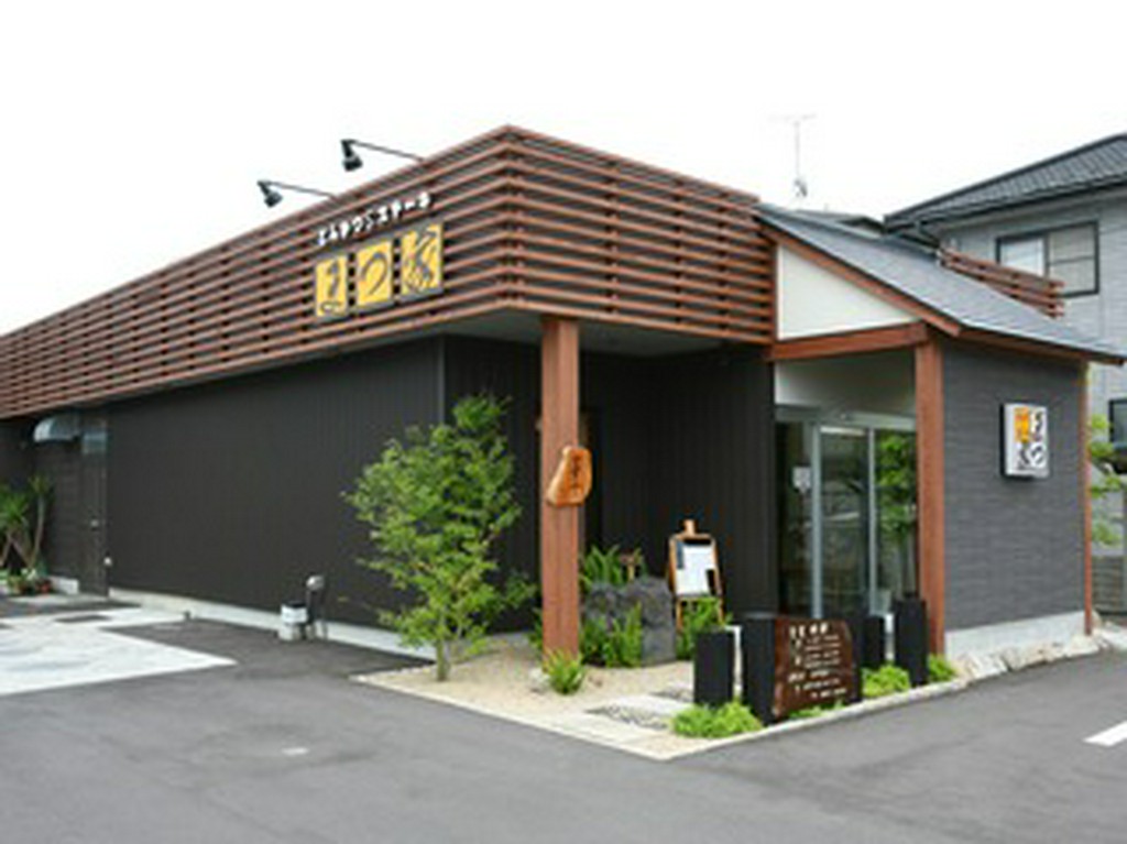 店頭はこんな感じです♪新しくオープンしたお店です♪