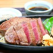 ビーフステーキ
(和牛ひれ肉180ｇ）
分厚いお肉がたまらない!!