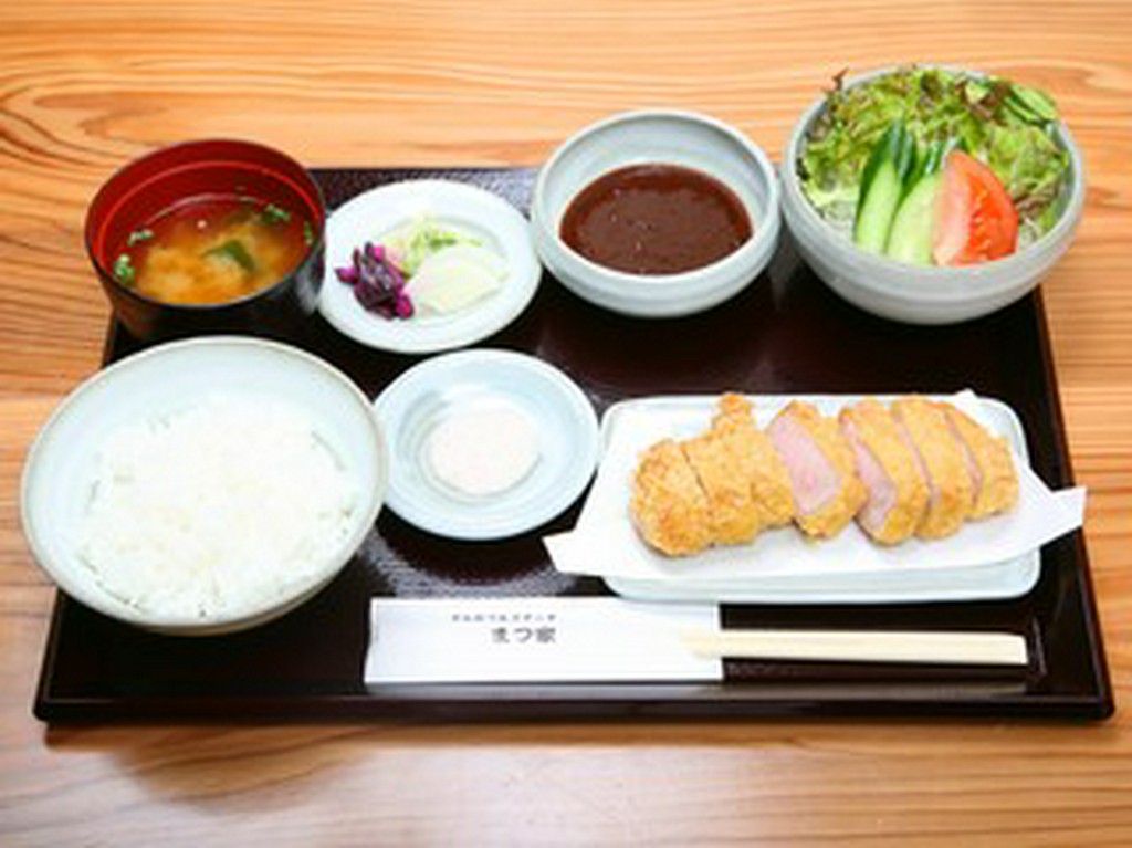イベリコべジョータロースカツ定食