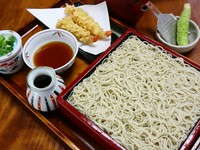 エビ天が2本付いた『天ぷら盛りそば』