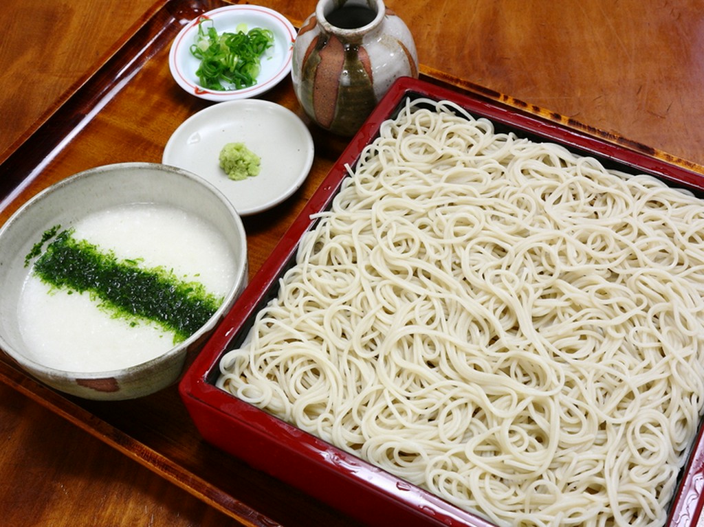 粘りのある「とろろ」でいただく『つけとろろそば』