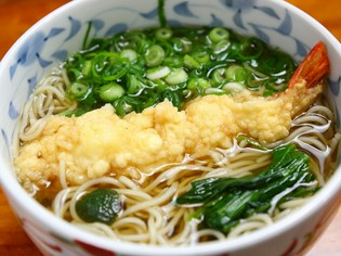 なんと言っても、素材にこだわった、そばと天ぷら