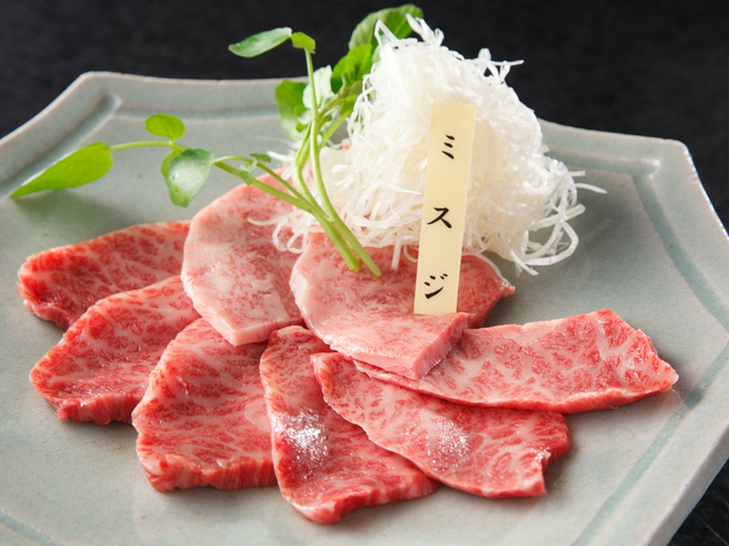 飛騨牛をはじめとした黒毛和牛のみを使っています