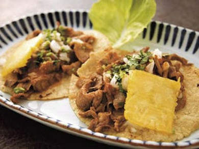 店で人気NO.1のパストール（スモール694円、ビッグ955円）