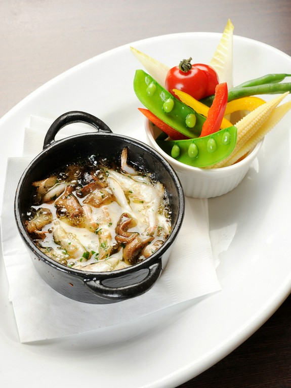 魚介も野菜も新鮮そのもの。厳選した国産素材のみを使用