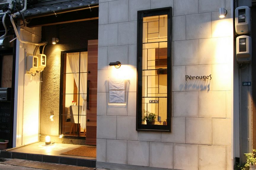 穏やかな雰囲気の店内で、美味いひと皿と出会う