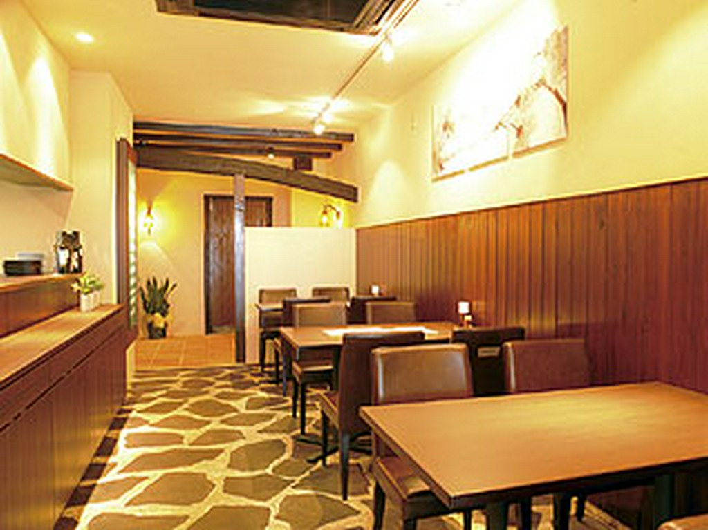 オープンキッチンで出来立てをすぐにいただけます