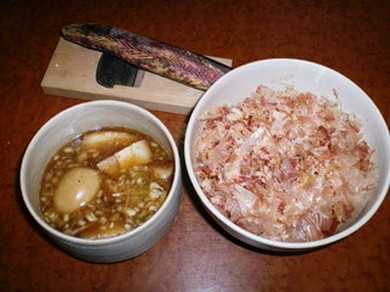 スープが冷めずに最後まで食べられるので、この季節にもぴったり