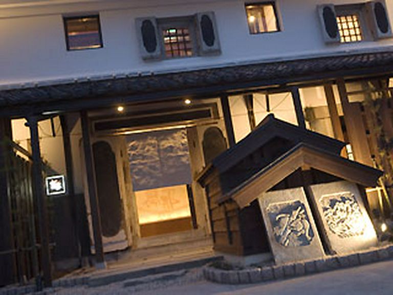 昔ながらの風情を感じさせる外観