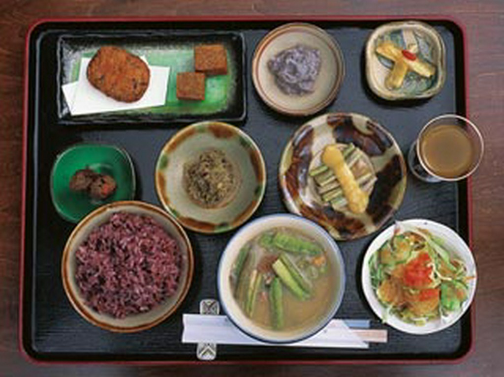 田芋御膳　1550円