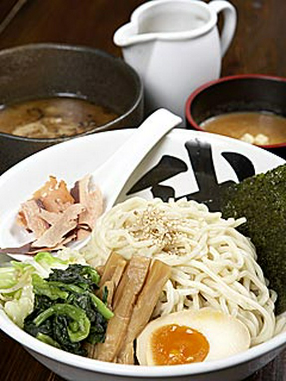 濃厚スープのつけ麺700円