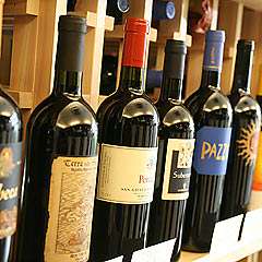 イタリアンワインは常時500本以上
