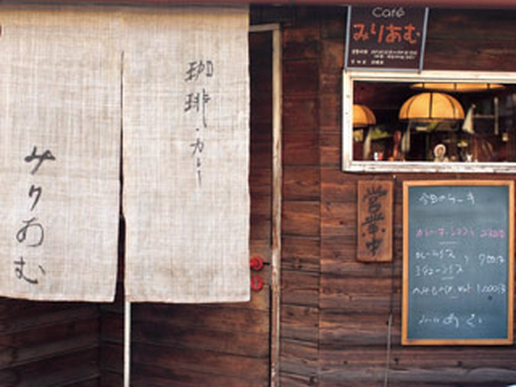 フランス人の奥さんによる焼き菓子もおすすめ