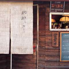 フランス人の奥さんによる焼き菓子もおすすめ