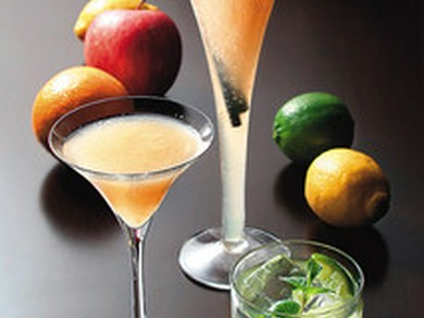 フレッシュフルーツを使ったカクテルは3～5種類ほど揃えている