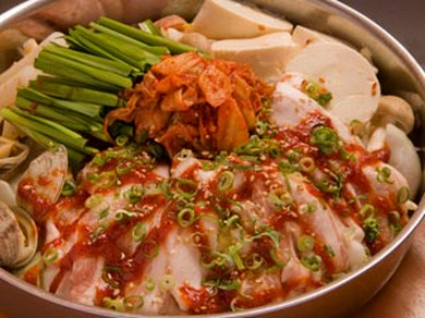 最後にラーメンが付くオモニのシジャン鍋 韓式ちゃんこ風