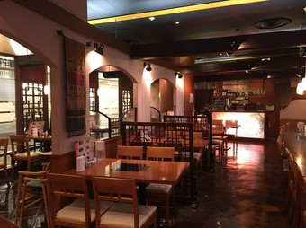 医食同源をコンセプトとした料理を囲み味わう、楽しい時間