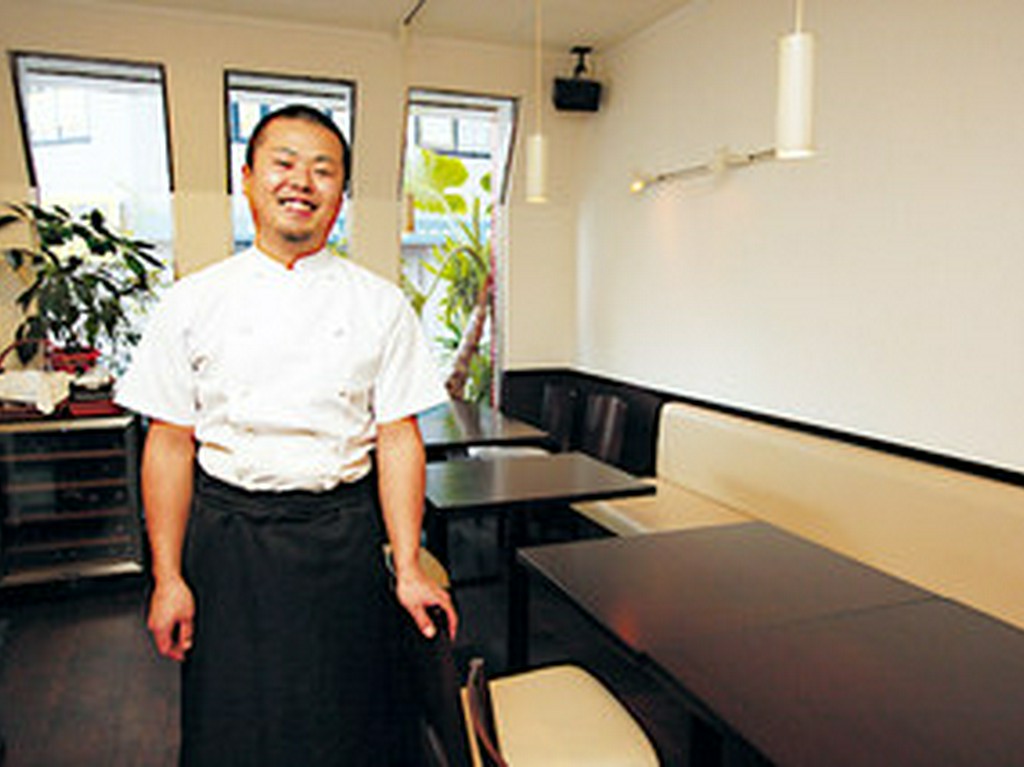 看板は、香港仕込みの手作り点心