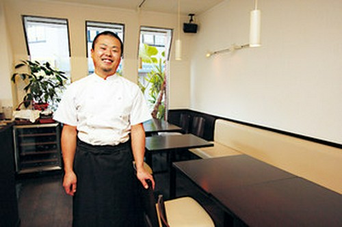 看板は、香港仕込みの手作り点心