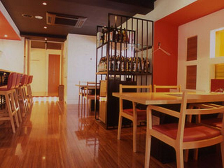 焼肉店とは思えないオシャレな店内は、特に女性に好評