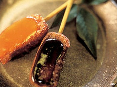 雪コースの一品、もちもちの生麩田楽も楽しみのひとつ