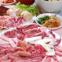 肉25種をはじめ串焼きやスープ、デザートが食べ放題のコースあり