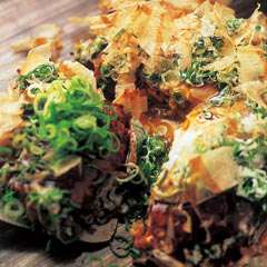 甘めにオリジナルブレンドしたソース　ネギすじキムチ玉　1050円