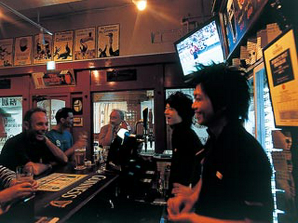 美味しいビールがあれば会話も弾む