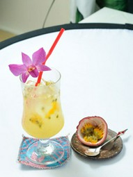 自家製パッションフルーツジュース