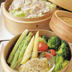 『蒸しバーニャカウダ』と『キャベツと豚バラの重ね蒸し』600円