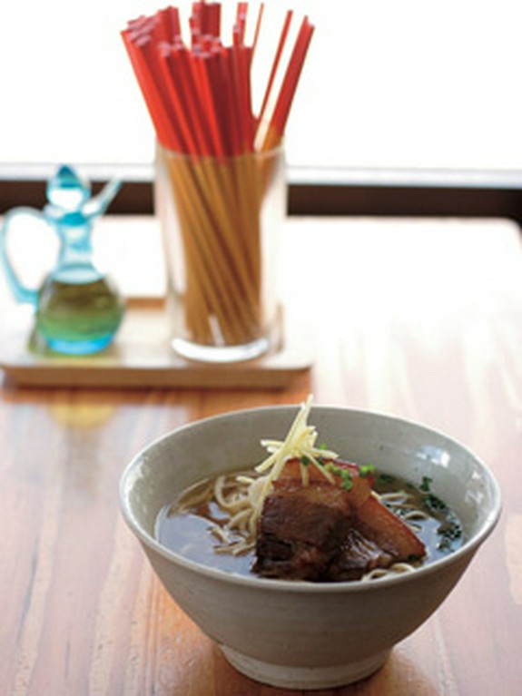 あっさりしているのに深みがある沖縄そば