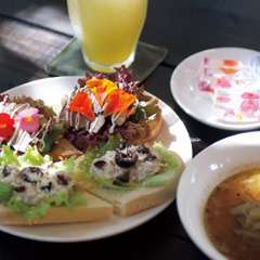 白神酵母で作る手作りパンのオープンサンドやデザート