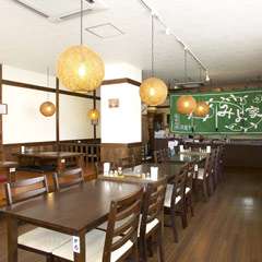 近隣の有名店で修行を重ね、09年2月オープン。