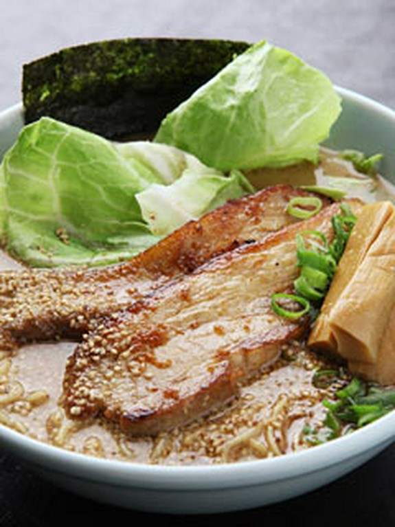 キャベツどっさり角煮らーめん