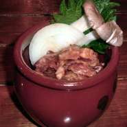 炭火焼肉【椿】　人気メニュー　壷漬けカルビ