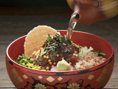 本枯節の出汁やお刺身など、余すことなく鰹を楽しめる『枕崎鰹船人めし』