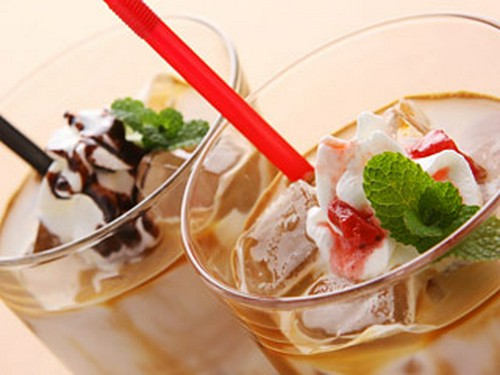 アイスカフェモカ＆いちご