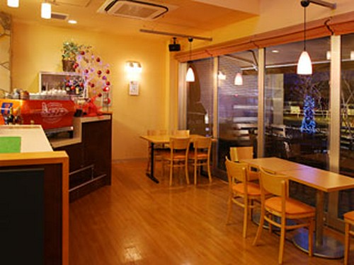 落ち着きのある店内