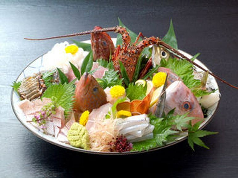 おすすめは「 瀬戸内の新鮮活魚のお造り」です！